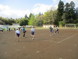 ８