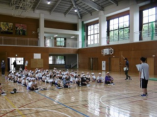 １