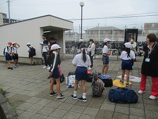 １