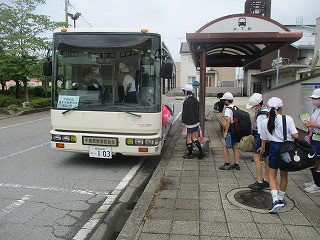 ８