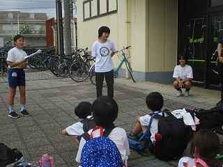 ５
