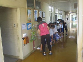 １