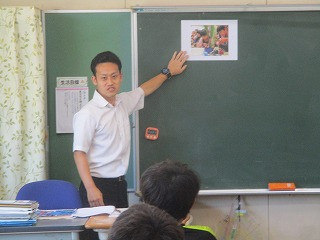６