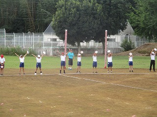 ４