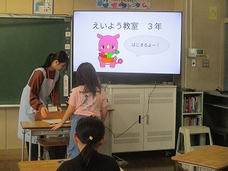 ０
