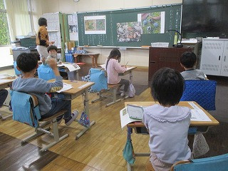 ５