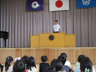 ６